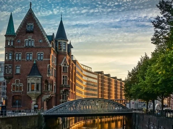 Ultimate Highlights of Hamburg - Private Tour