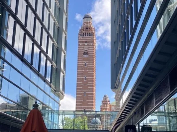 Victoria -  London Off the Beaten Track 
